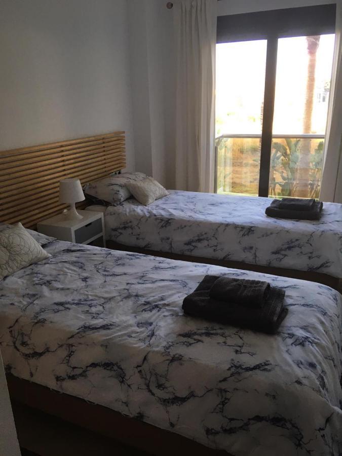 Marina Del Castillo, Duquesa Beachfront Apartment Manilva Kültér fotó